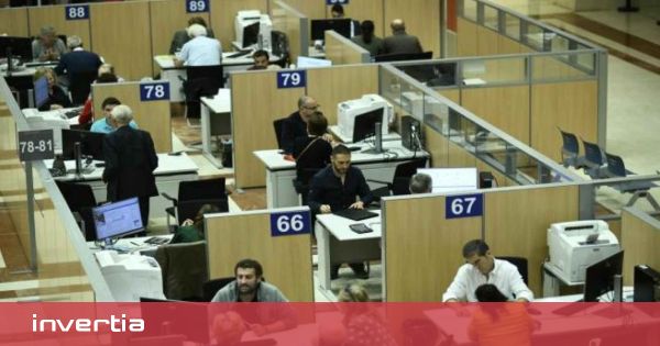 El suplicio de la cita previa: 108 días para acceder al Registro Civil y 34 para renovar el DNI